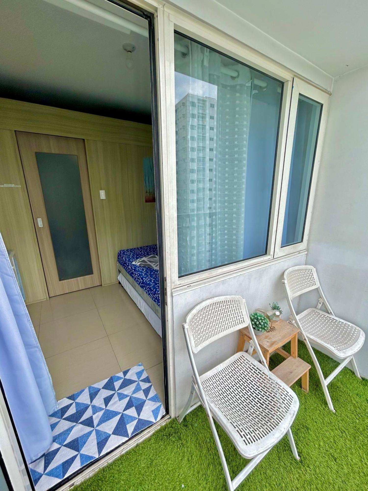 Santiorini At Shore Residences Pasay Exterior photo