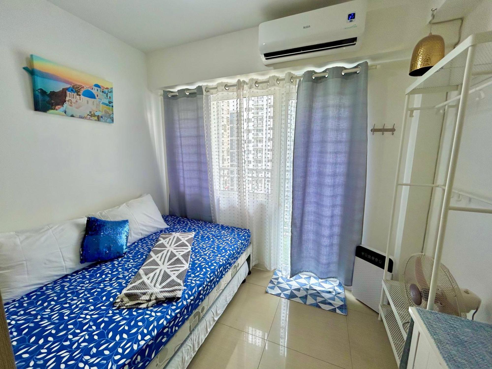 Santiorini At Shore Residences Pasay Exterior photo